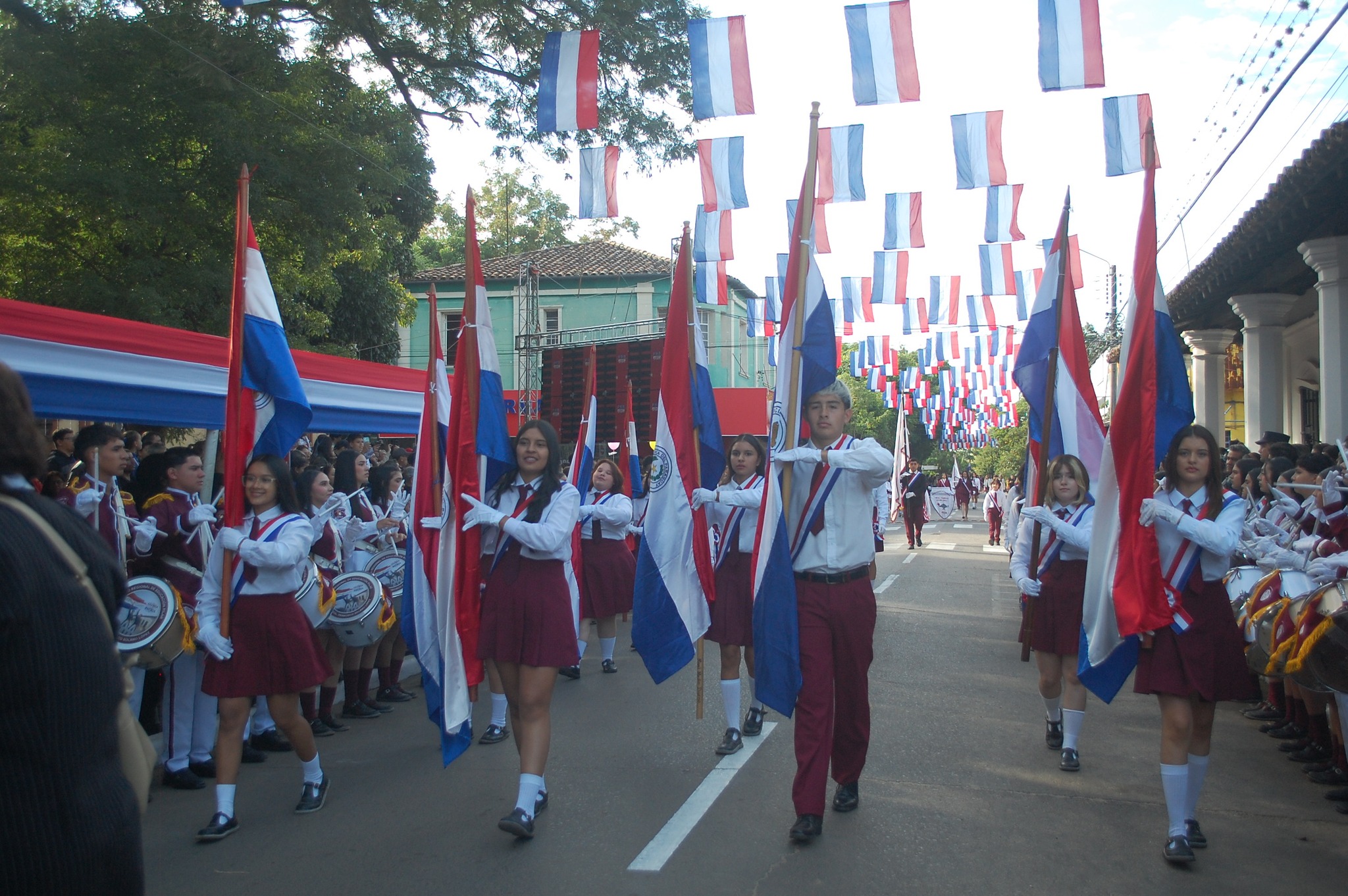 Imponente homenaje a la Independencia Nacional