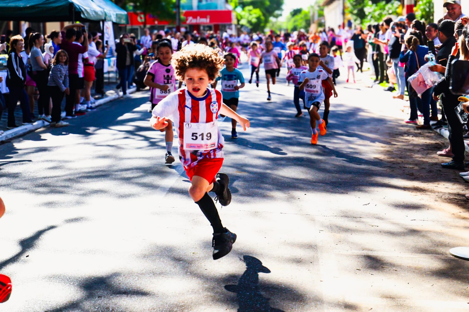 Multitudinaria participación en la Corrida 5k en Pilar