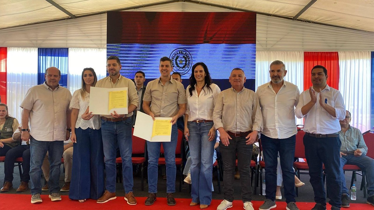 FIRMAN CONTRATO PARA LOS TRABAJOS DE LA FACE C DE LA COSTANERA DE PILAR