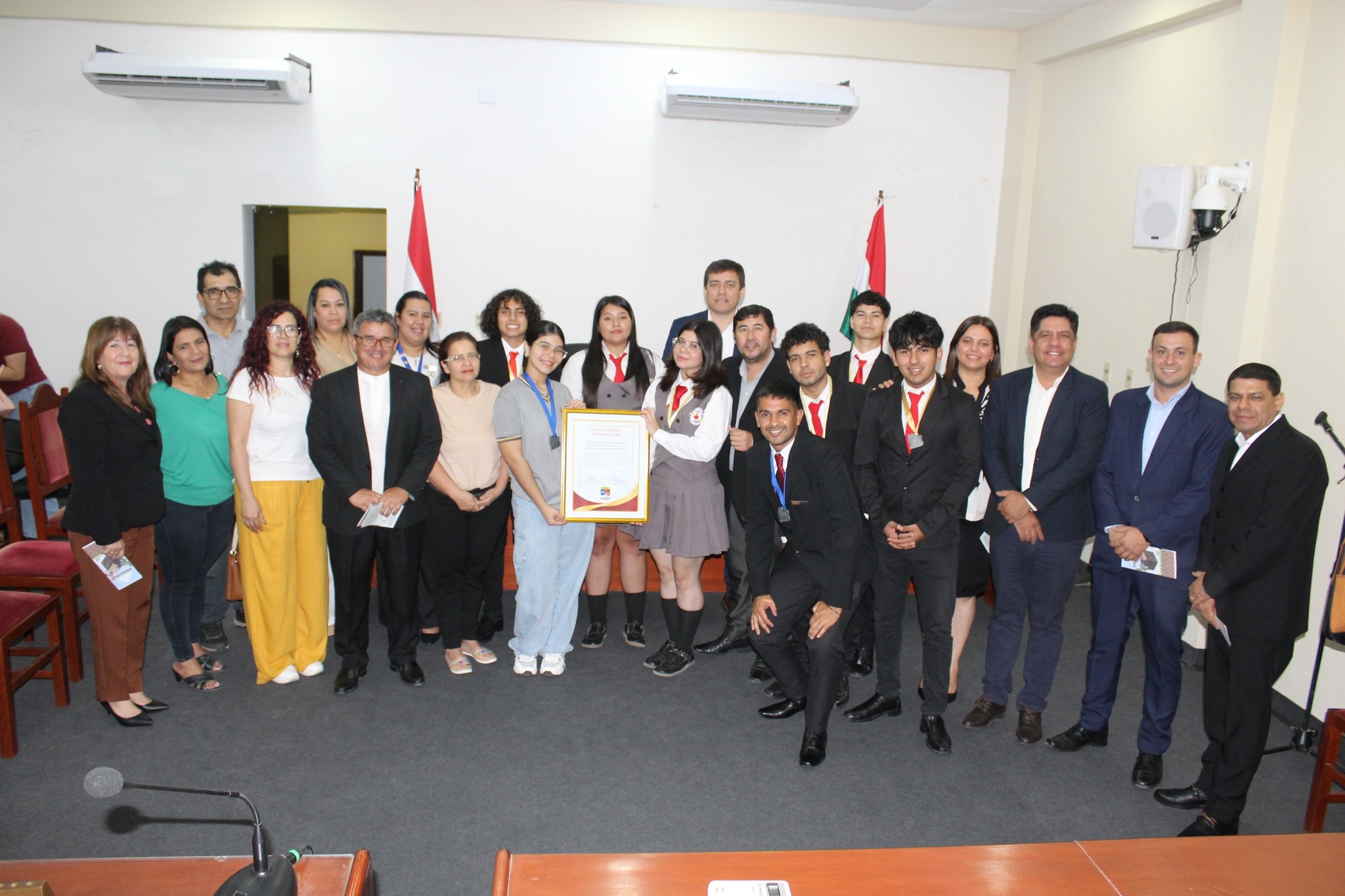 Jóvenes que Inspiran: Orgullo Alberdiano que Trasciende Fronteras