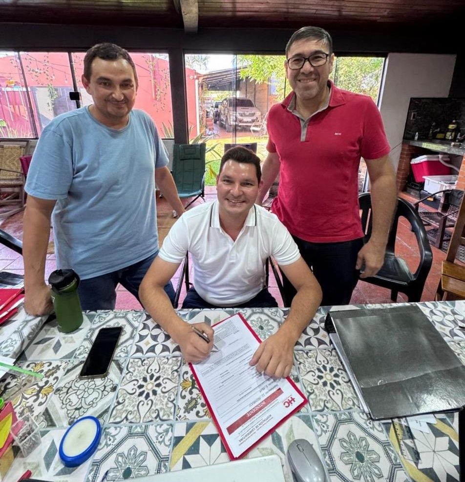 Emmanuel Cuevas confirma su pre candidatura a Intendente