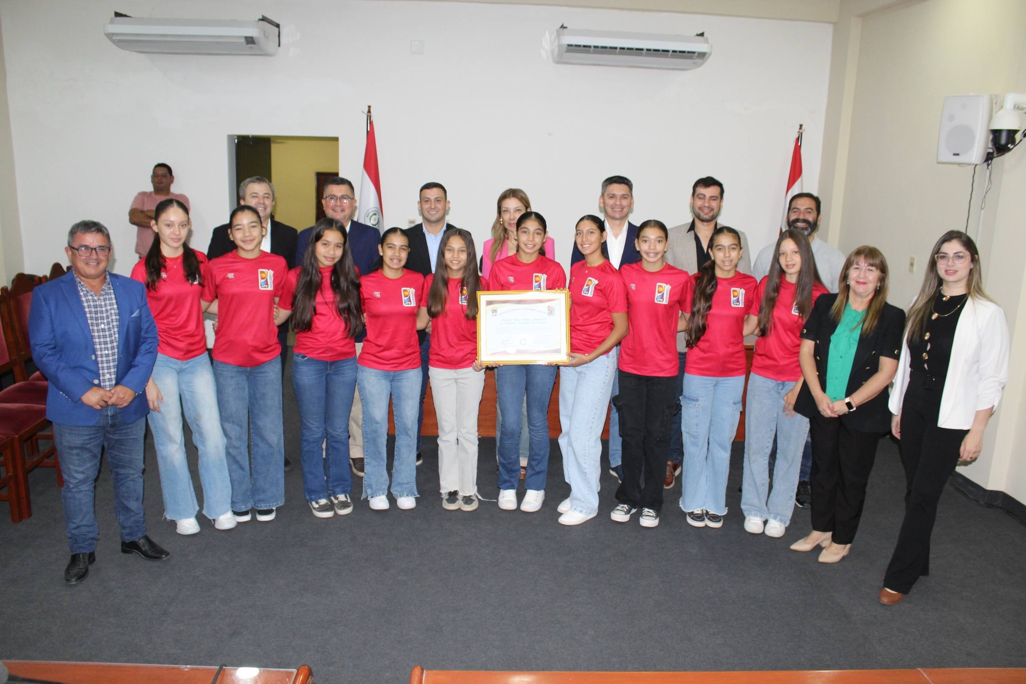 RECONOCIMIENTO A LAS CAMPEONAS DE BASQUETBOL U13