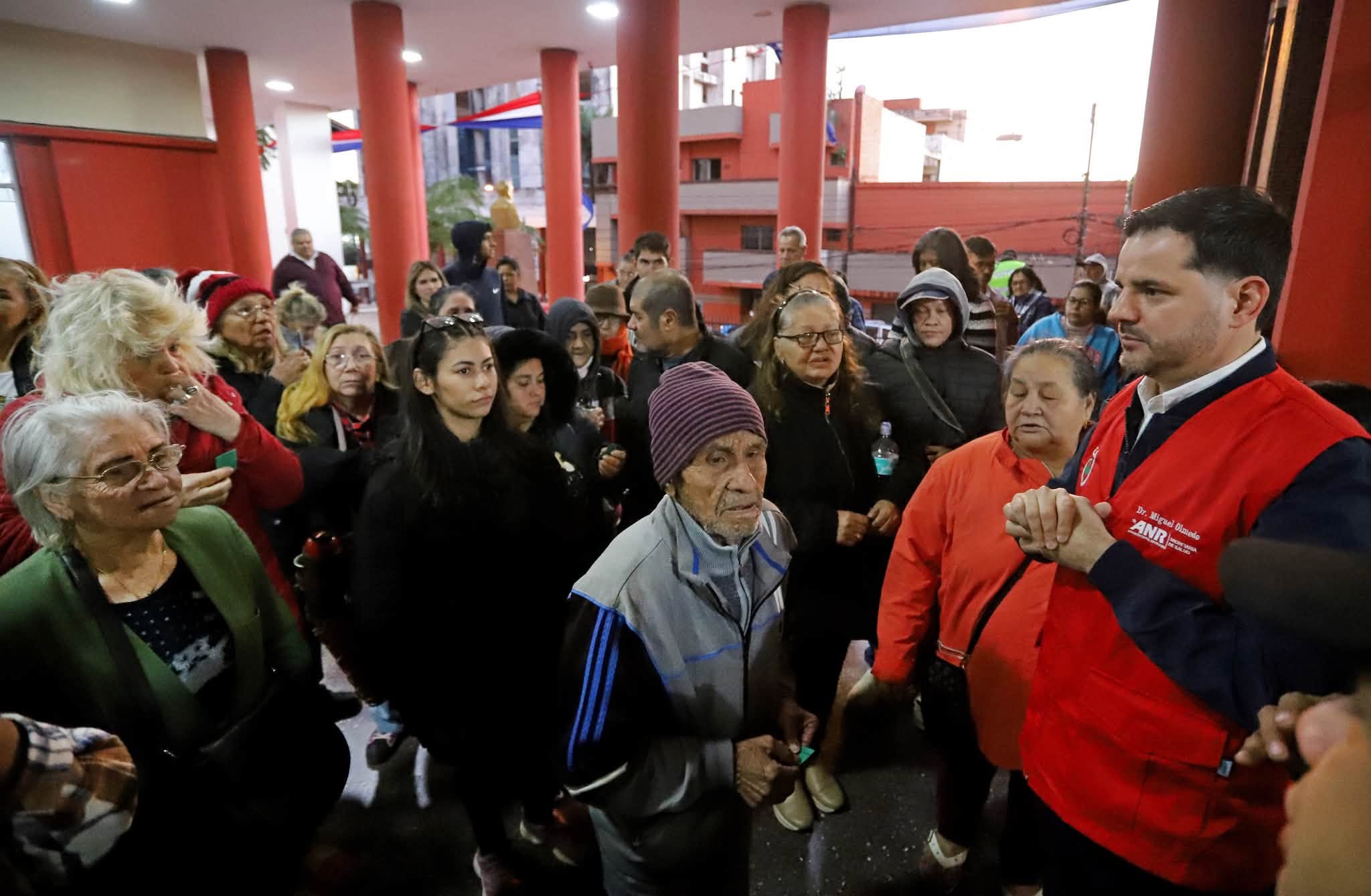 La Junta de Gobierno dió inicio a la campaña "Paraguay Sonríe"
