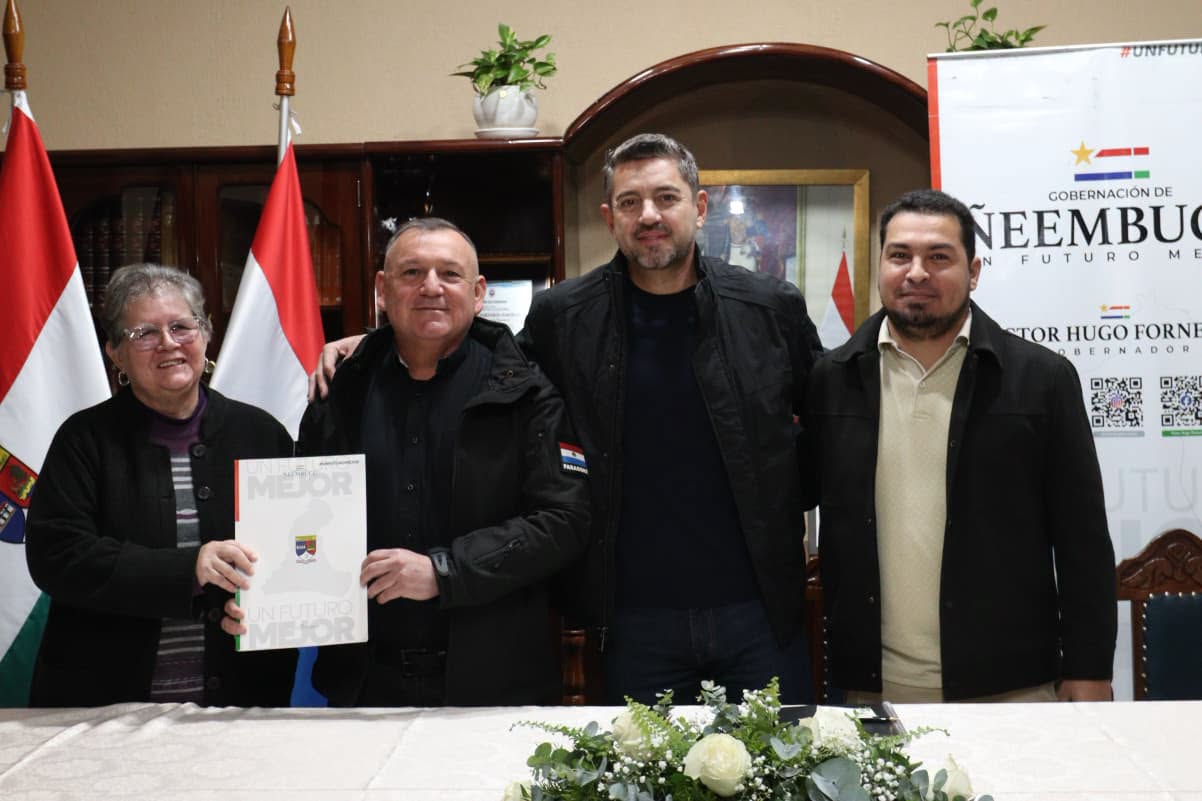 Firman contrato para la realización de la tradicional fiesta Hawaiana, edición 2027