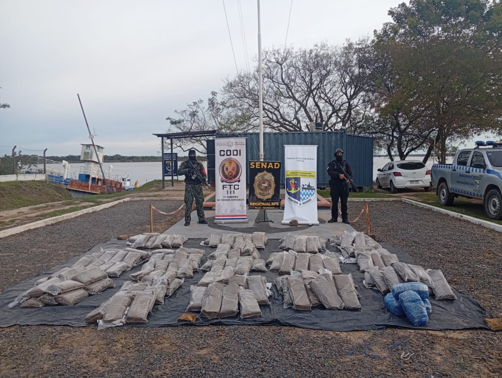 Incautan presunta marihuana en zona de Villa Franca - Ñeembucú